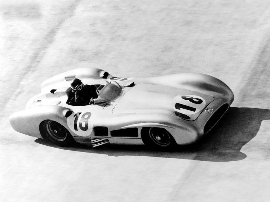  Mercedes-Benz 300 SLR Streamliner 1954 года  (фото 5 из 19)